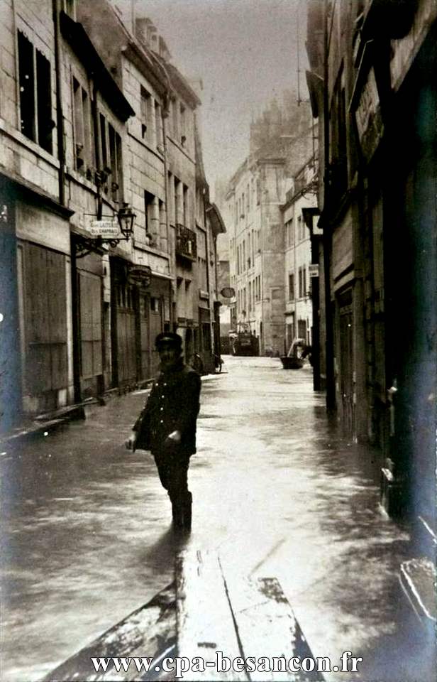 BESANÇON - Inondations de 1910, rue Claude Pouillet